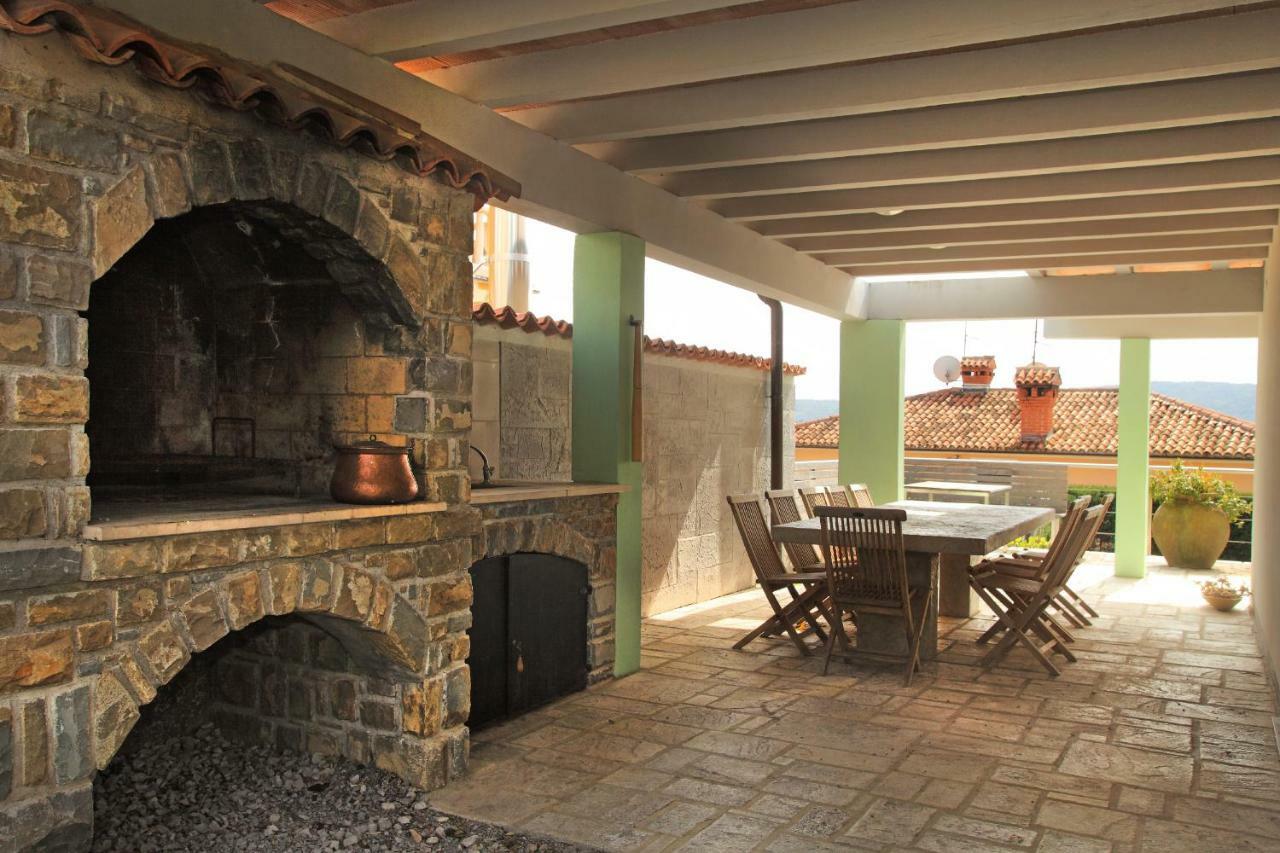 Spacious Villa In Parecag With A Swimming Pool Secovlje Exterior photo