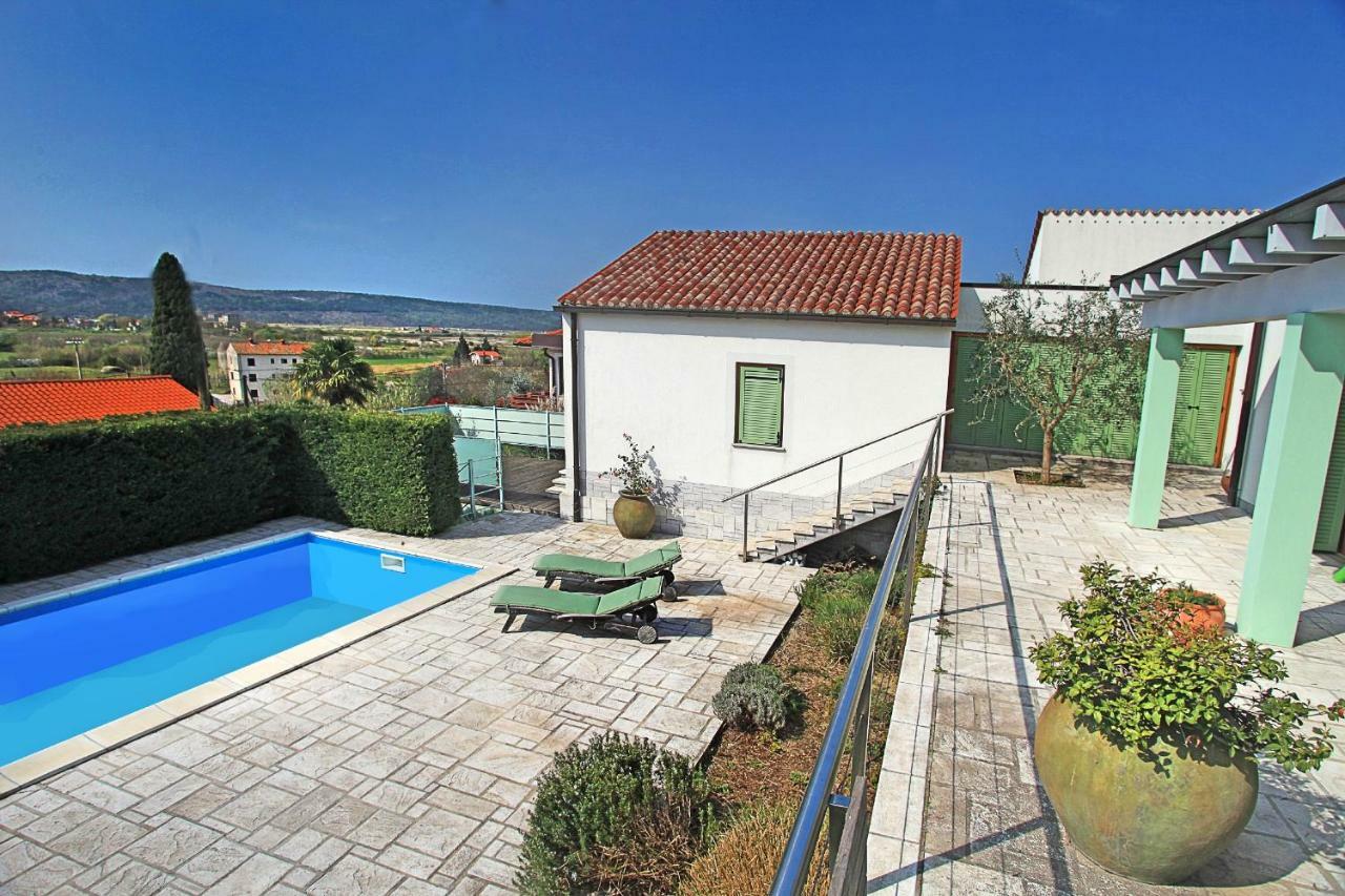 Spacious Villa In Parecag With A Swimming Pool Secovlje Exterior photo